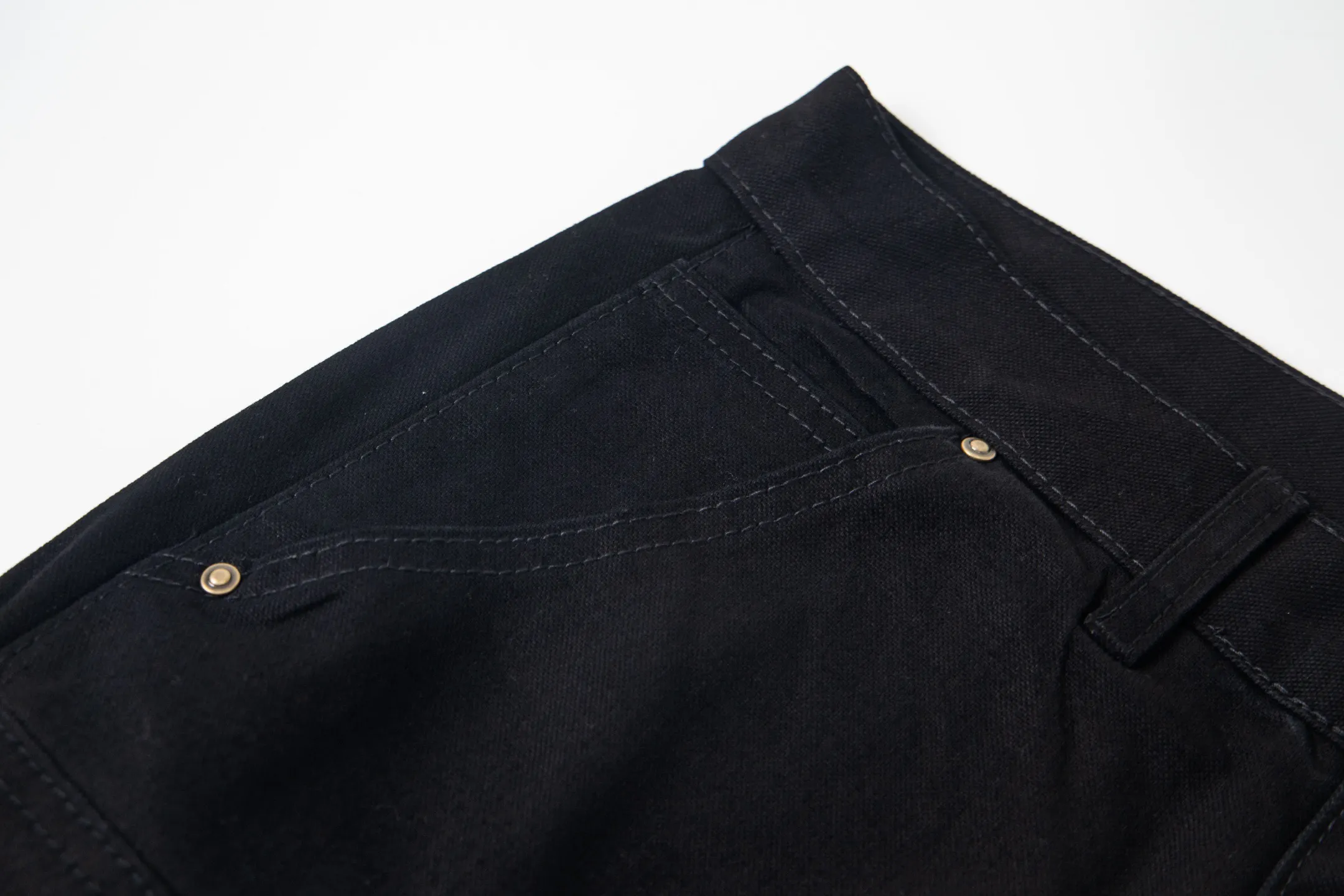 P260 Chrome Hearts co-branded Carhartt zipper leather jeans, priced at 16W+, patchwork cross pattern embellishment, high-waisted washed jeans! ! Absolutely high-end luxury products, 8W+ level god-level single products, super popular products, made with top heavy industry, a magic weapon that cannot be missed. About Kroxin This is an extremely luxurious fashion brand, which can also be called the nobles of the high street. It has always been an exclusive brand for some hipsters or the rich second generation. Compared with ordinary high streets, it is more luxurious and noble. Compared with luxury brands, it has a more fashionable personality and has always been a brand that I have a special liking for. Style number: 1772# Size: 28 30 32 34 36